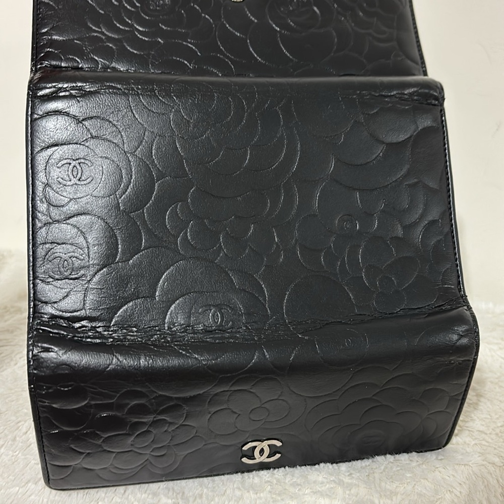 Chanel Authentic Large Black Leather Wallet Camellia Flowers - Picture 16 of 16